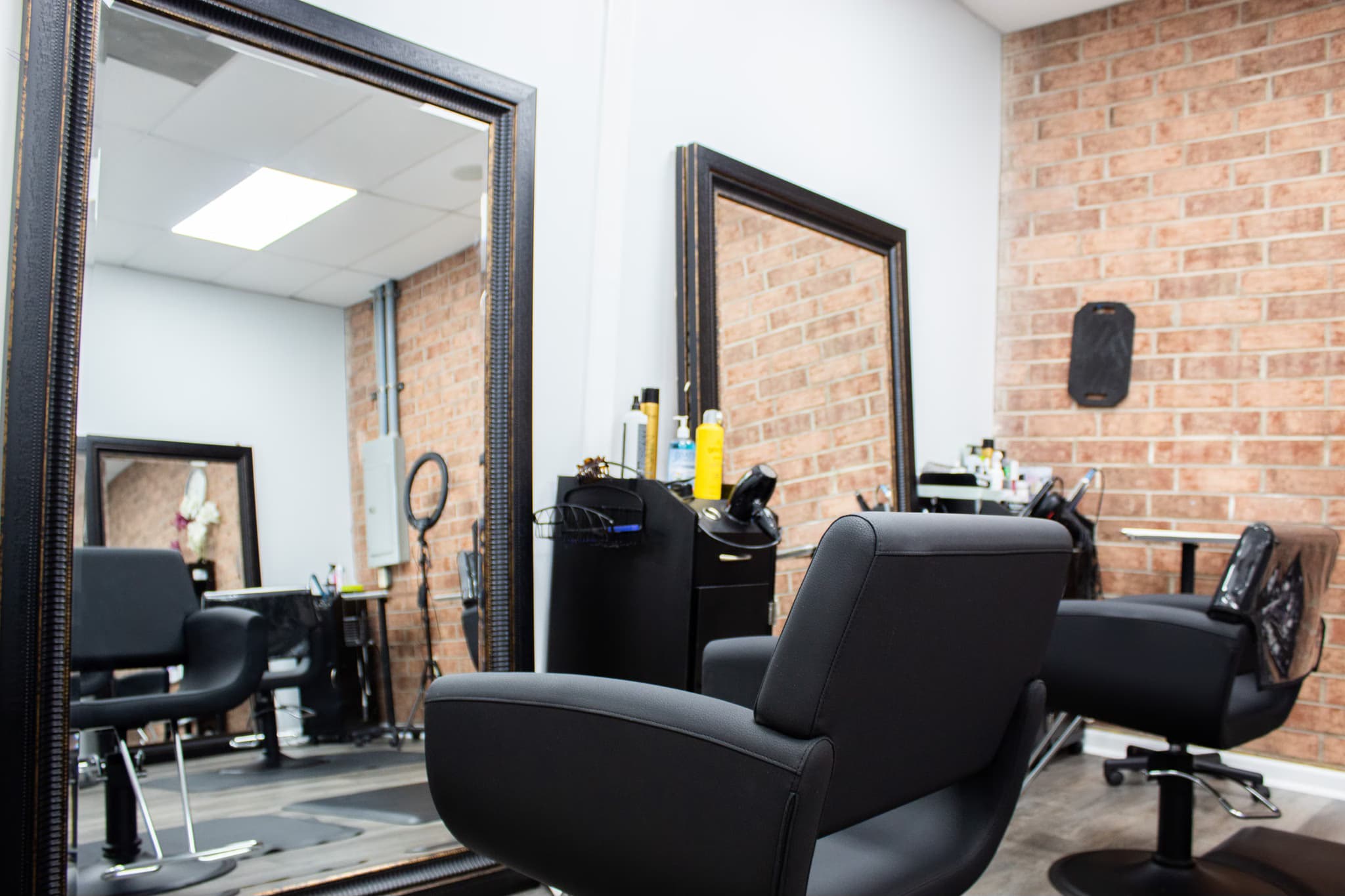 Styling chair and mirrors at Chic Salon and Spa, Charlotte NC